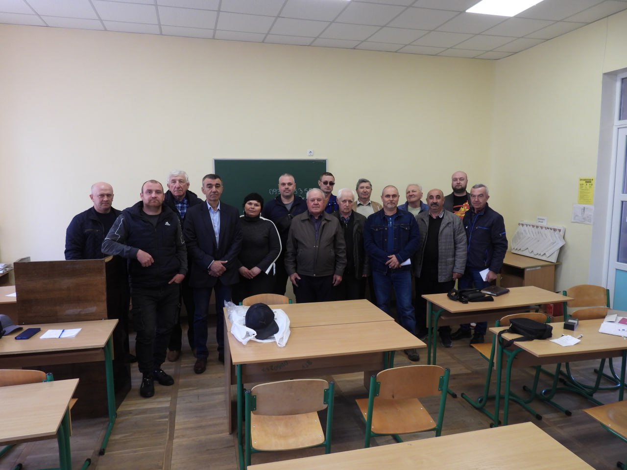 Працюємо над розробкою комплексної програми підтримки бджолярів